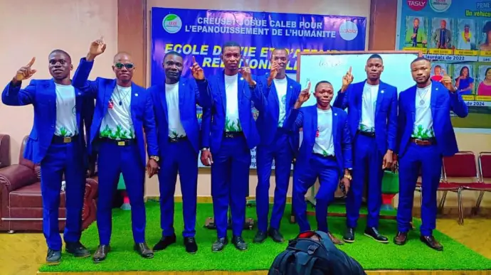 Vue de famille de quelques leaders lors de la remise des voitures en 2025